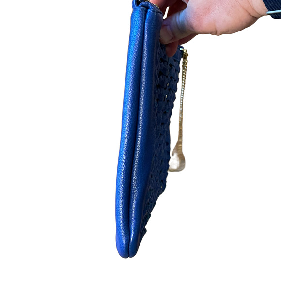 Street Level Womens Handbag Blue Weave‎ Leather Clutch Crossbody Chain Strap - Picture 9 of 10